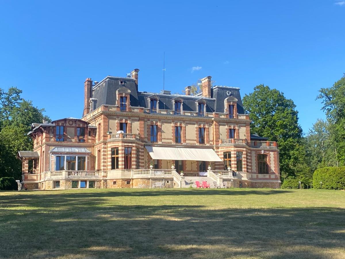Chateau De Crenille Chaumes-en-Brie Exterior foto