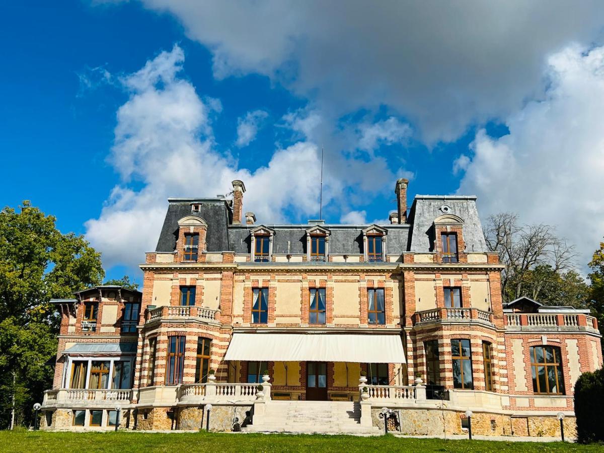 Chateau De Crenille Chaumes-en-Brie Exterior foto